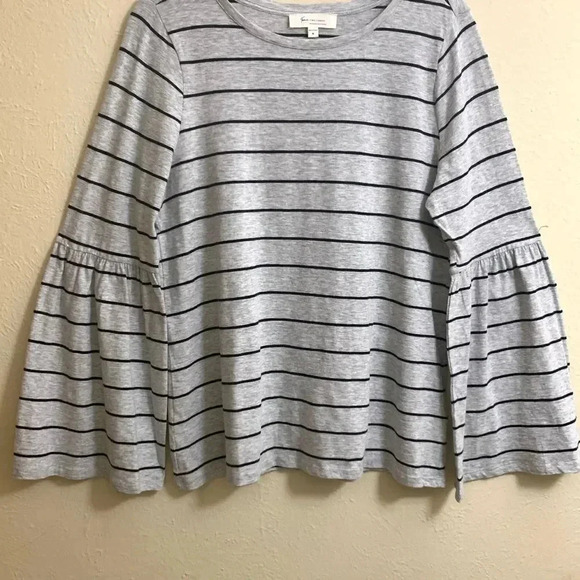 Two by Vince Camuto | Nova Blouse Grey. - Picture 3 of 11